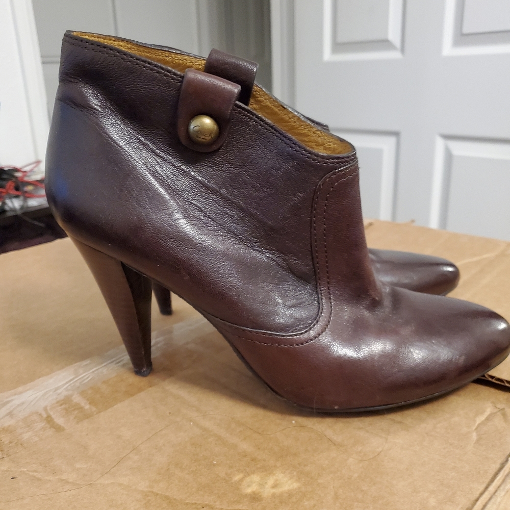 Chocolate brown Booties